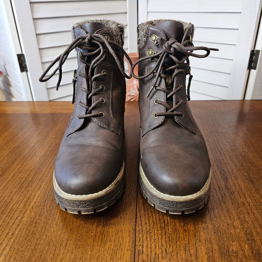 Cliffs by White Mountain, Brown Boots, Woman Size 10M